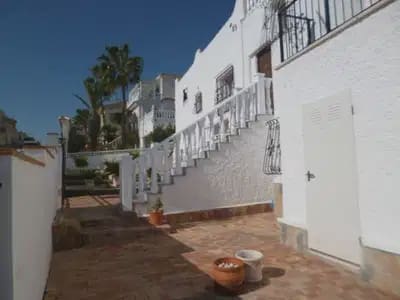5 slaapkamer Villa te koop in Villamartin - € 449.000 (Ref: 9897096)