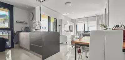 3 slaapkamer Strandappartement te koop in Playa Flamenca, Orihuela met zwembad - € 450.000 (Ref: 9897104)
