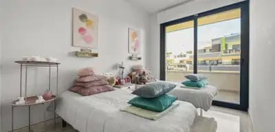 3 slaapkamer Strandappartement te koop in Playa Flamenca met zwembad - € 450.000 (Ref: 9897104)
