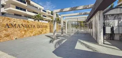 3 slaapkamer Strandappartement te koop in Playa Flamenca met zwembad - € 450.000 (Ref: 9897104)