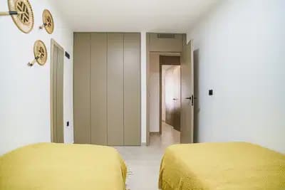 3 soverom Strandleiligheter til salgs i Torrevieja med svømmebasseng - € 439 000 (Ref: 9897105)