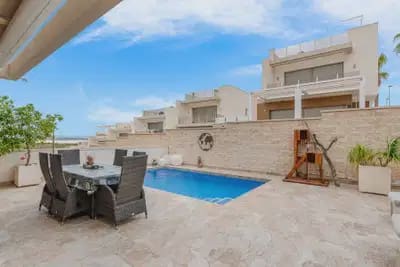 3 slaapkamer Villa te koop in Villamartin - € 425.000 (Ref: 9897107)