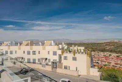 3 slaapkamer Penthouse te koop in Gran Alacant met zwembad - € 435.000 (Ref: 9897108)