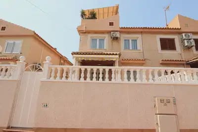 Pareado de 3 habitaciones en Torrevieja en venta - 445.000 € (Ref: 9897110)
