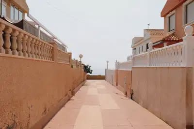 Pareado de 3 habitaciones en Torrevieja en venta - 445.000 € (Ref: 9897110)