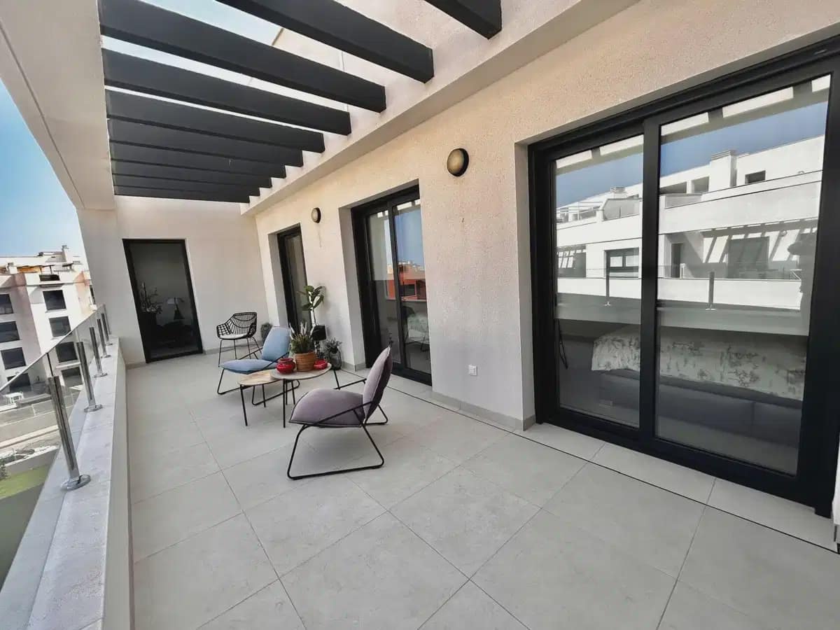 3 soverom Penthouse til salgs i Villamartin med svømmebasseng - € 389 000 (Ref: 9900910)