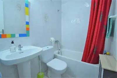Chalet de 6 habitaciones en Villamartin en venta - 450.000 € (Ref: 9914861)
