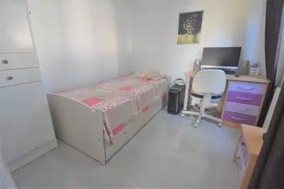 Chalet de 6 habitaciones en Villamartin en venta - 450.000 € (Ref: 9914861)