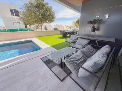3 sovrum Lägenhet till salu i Guardamar del Segura - 399 000 € (Ref: 9914862)