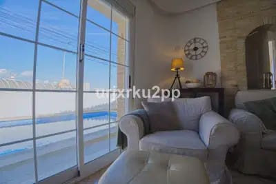 3 makuuhuone Huvila myytävänä paikassa Torrevieja - 449 000 € (Ref: 9914865)