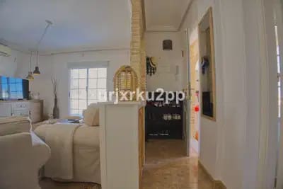 3 makuuhuone Huvila myytävänä paikassa Torrevieja - 449 000 € (Ref: 9914865)