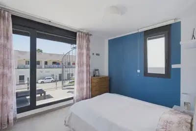 3 soveværelse Villa til salg i Orihuela Costa med swimmingpool garage - € 429.000 (Ref: 9914866)