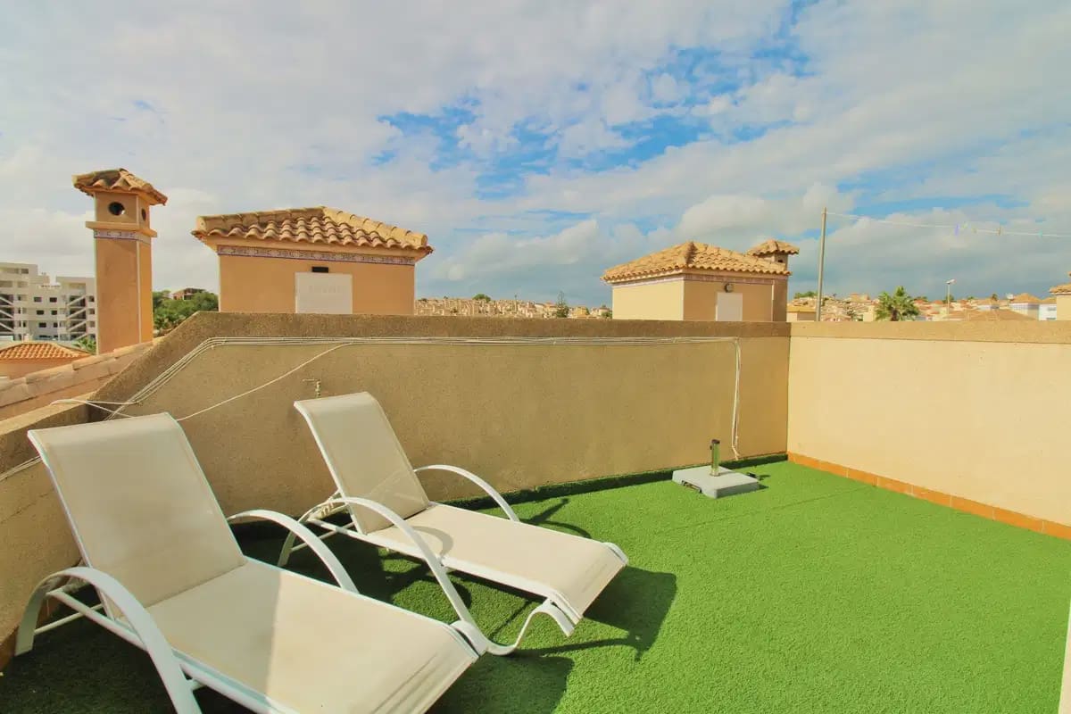 2 Zimmer Haus zu verkaufen in Villamartin mit Pool - 279.900 € (Ref: 9932635)