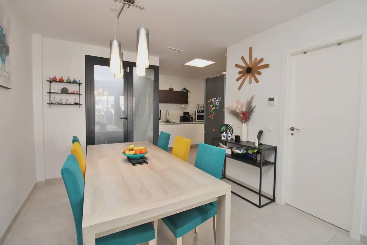 2 quarto Casa em Banda para venda em Villamartin com piscina - 294 990 € (Ref: 9932636)