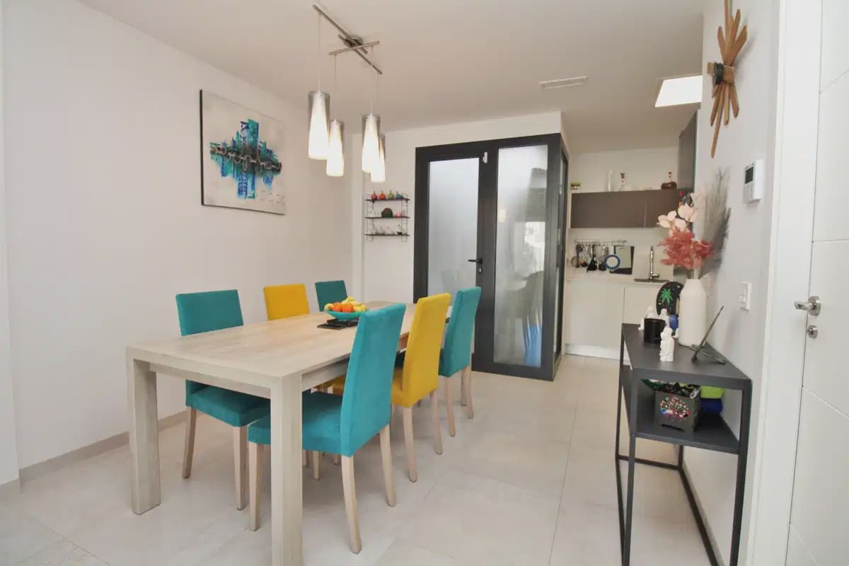 2 quarto Casa em Banda para venda em Villamartin com piscina - 294 990 € (Ref: 9932636)