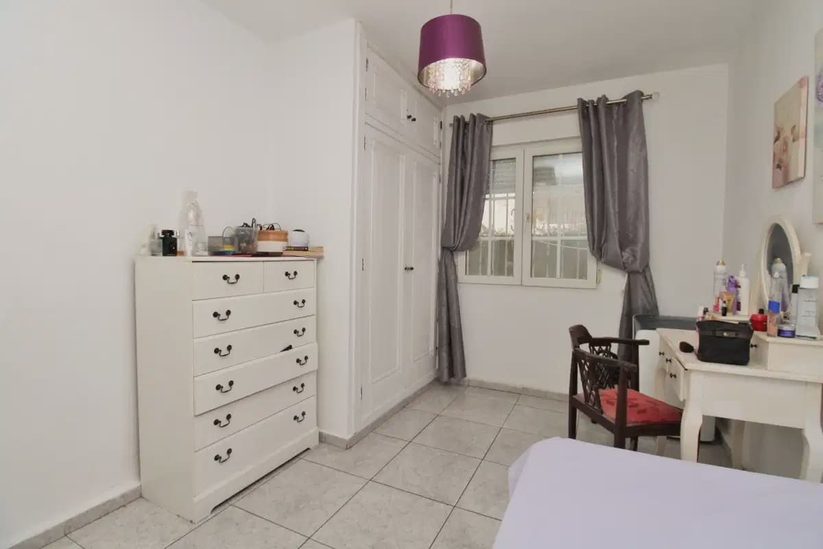 4 quarto Casa em Banda para venda em Villamartin - 295 000 € (Ref: 9932637)