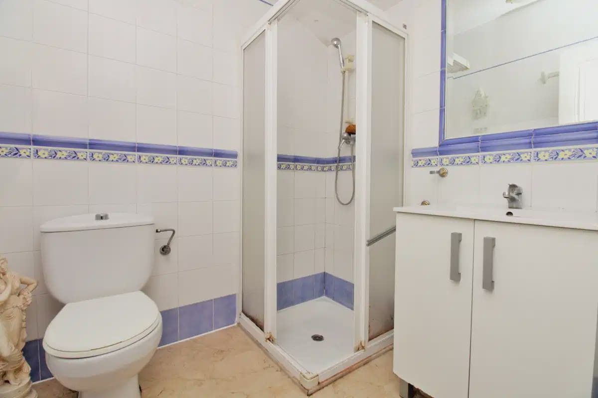 4 quarto Casa em Banda para venda em Villamartin - 295 000 € (Ref: 9932637)