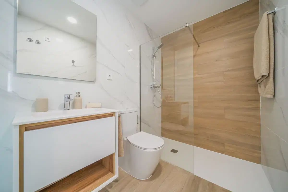 2 bedroom Apartment for sale in Vistabella with pool garage - € 269,900 (Ref: 9932655)