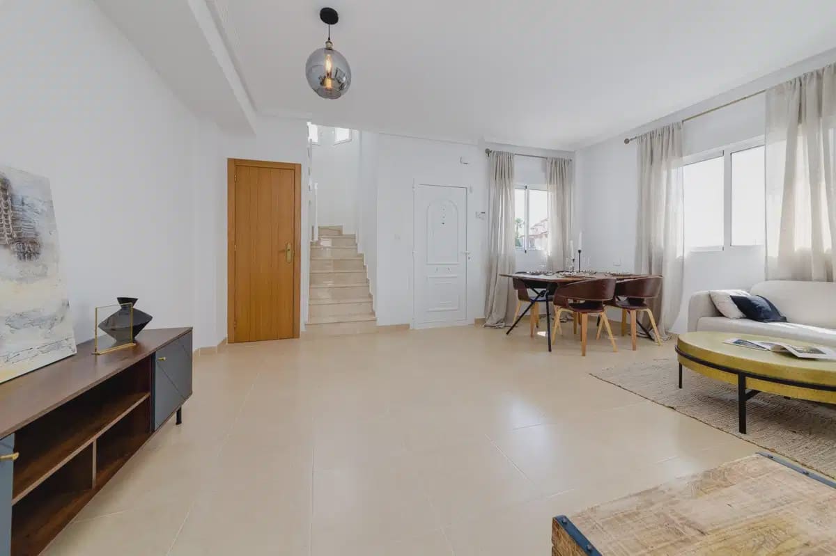 2 bedroom Semi-detached Villa for sale in San Fulgencio with pool garage - € 280,000 (Ref: 9932661)