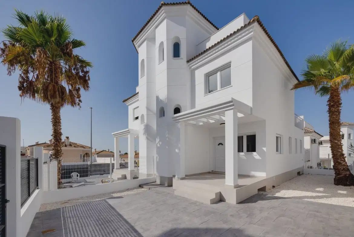 2 bedroom Semi-detached Villa for sale in San Fulgencio with pool garage - € 280,000 (Ref: 9932661)