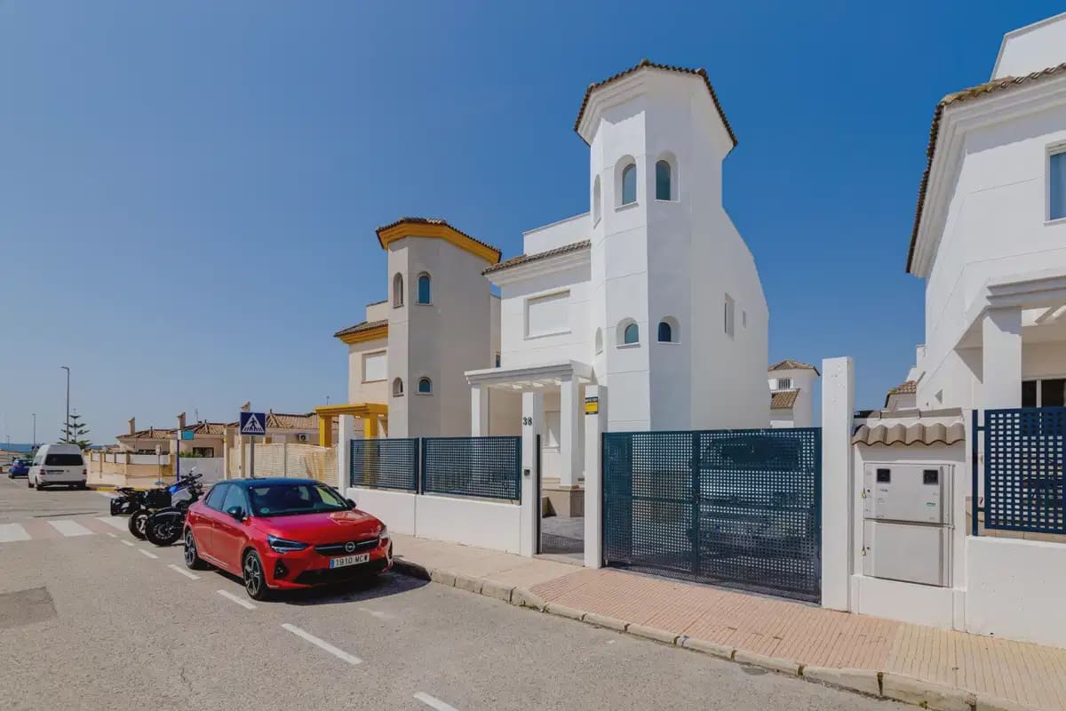 2 bedroom Semi-detached Villa for sale in San Fulgencio with pool garage - € 280,000 (Ref: 9932661)