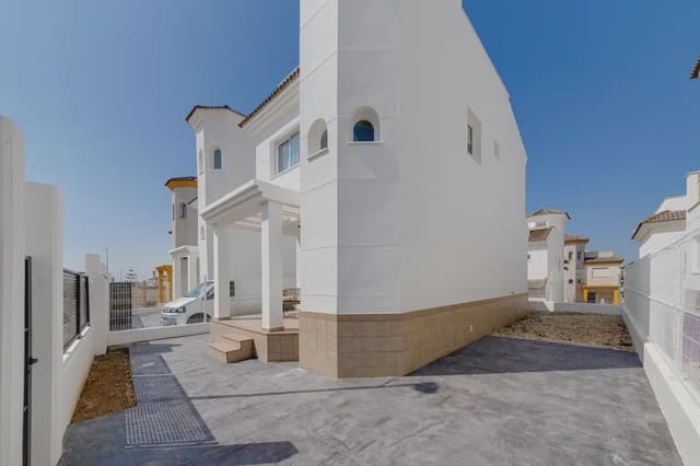 2 quarto Moradia Geminada para venda em San Fulgencio com piscina garagem - 280 000 € (Ref: 9932661)