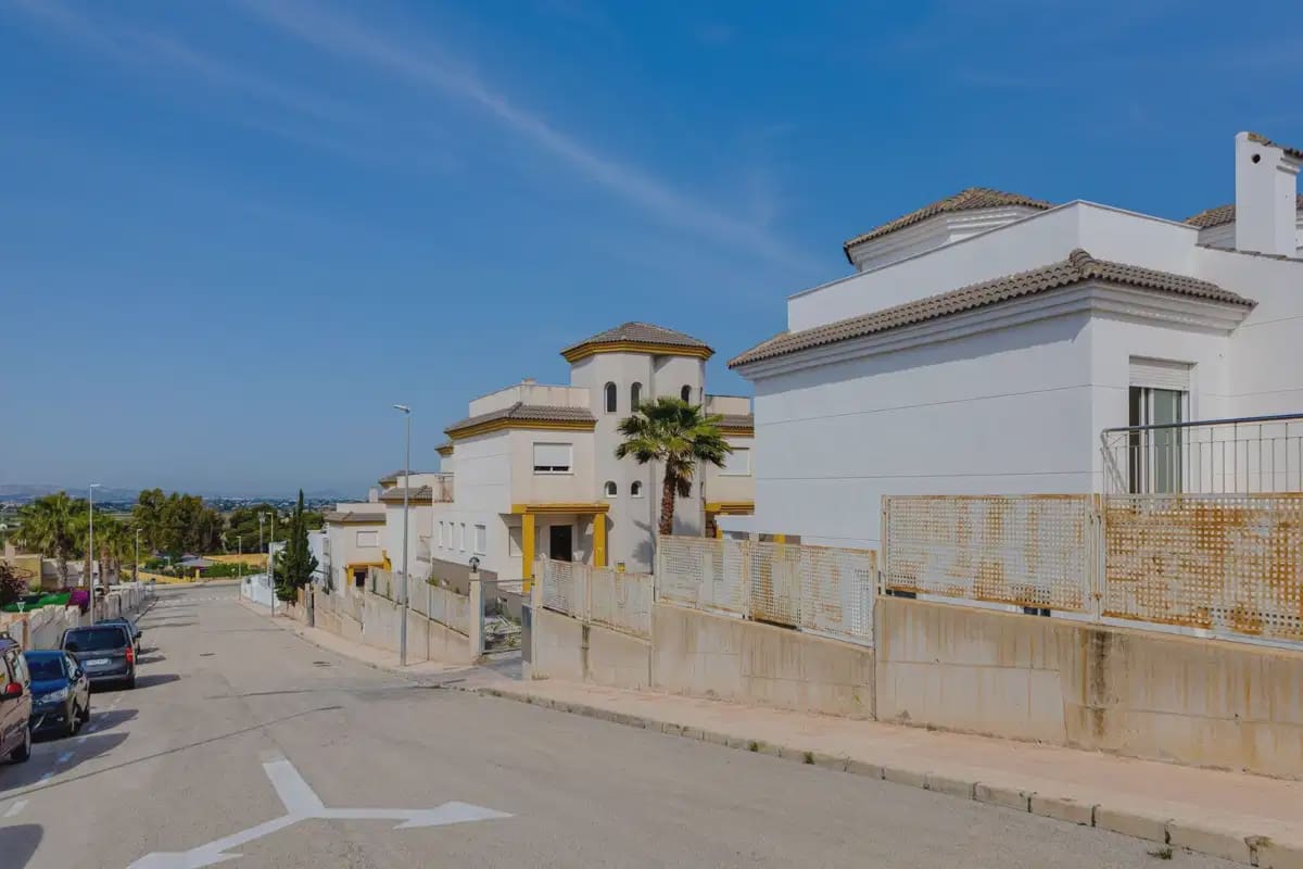 2 bedroom Semi-detached Villa for sale in San Fulgencio with pool garage - € 280,000 (Ref: 9932661)