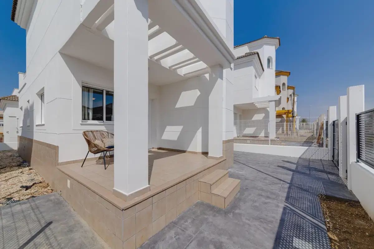 2 bedroom Semi-detached Villa for sale in San Fulgencio with pool garage - € 280,000 (Ref: 9932661)