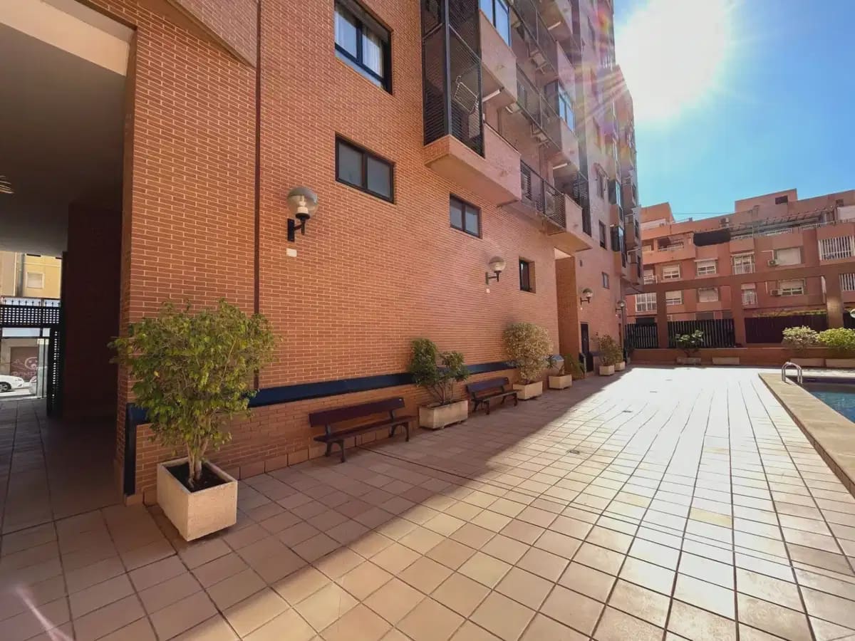 1 sypialnia Apartament na sprzedaż w Miasto Alicante / Alacant z basenem - 289 900 € (Ref: 9964784)