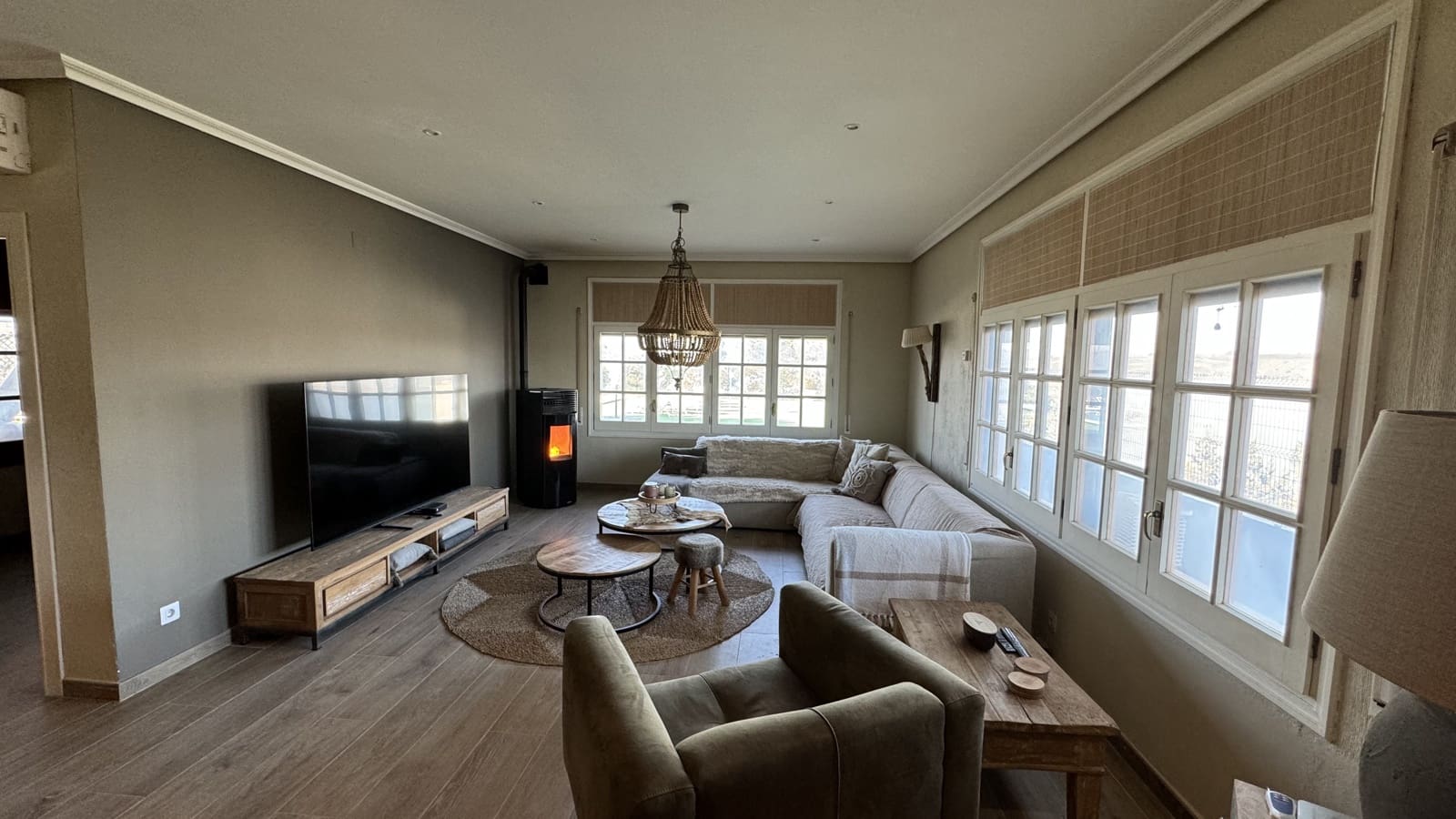 5 soveværelse Villa til salg i Caspe med swimmingpool garage - € 795.000 (Ref: 8840298)