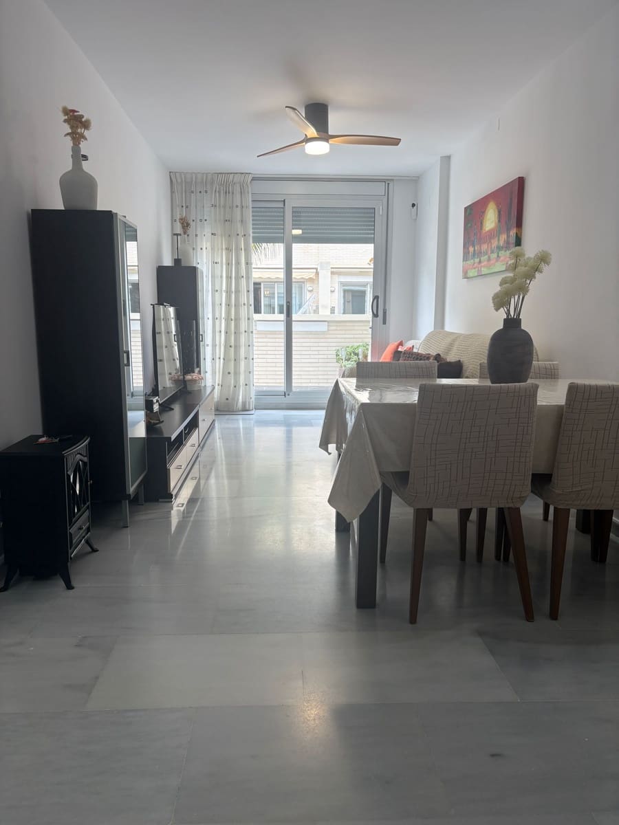2 bedroom Apartment for rent in Denia with pool garage - € 1,000 (Ref: 10117136)