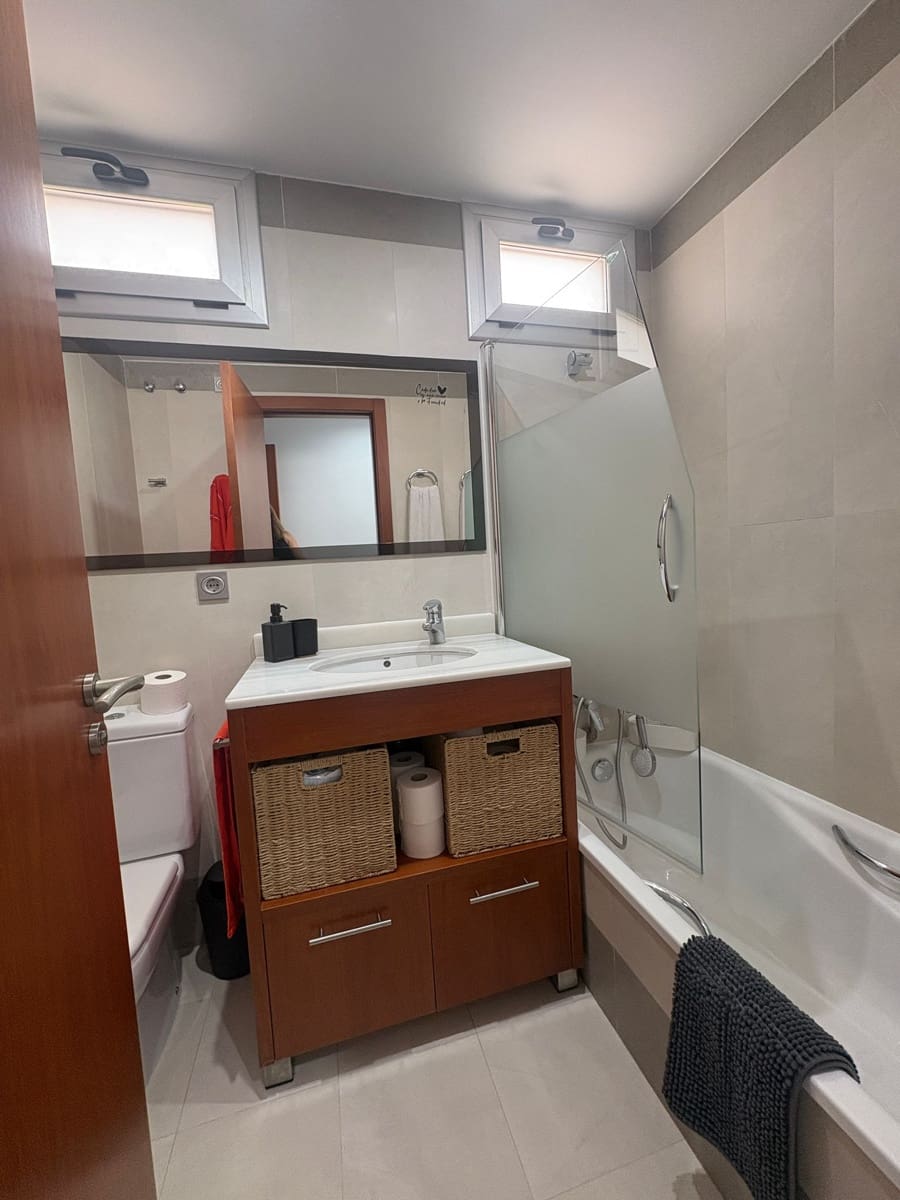 2 bedroom Apartment for rent in Denia with pool garage - € 1,000 (Ref: 10117136)
