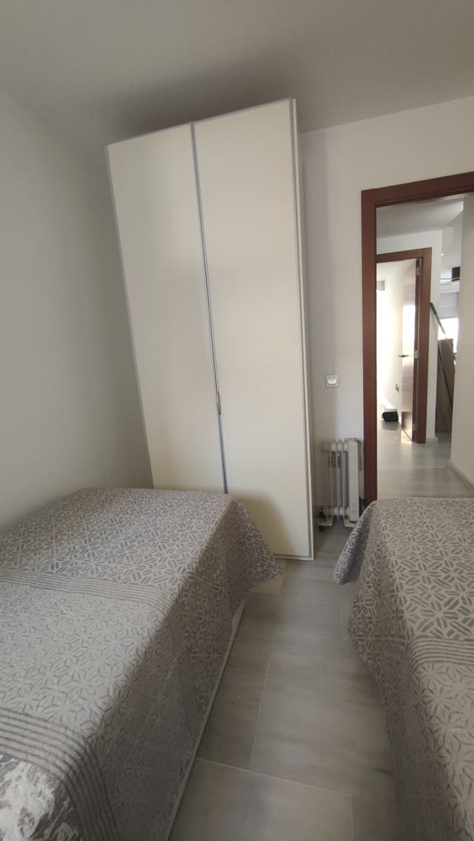 2 bedroom Apartment for rent in Denia with pool garage - € 1,000 (Ref: 10117136)