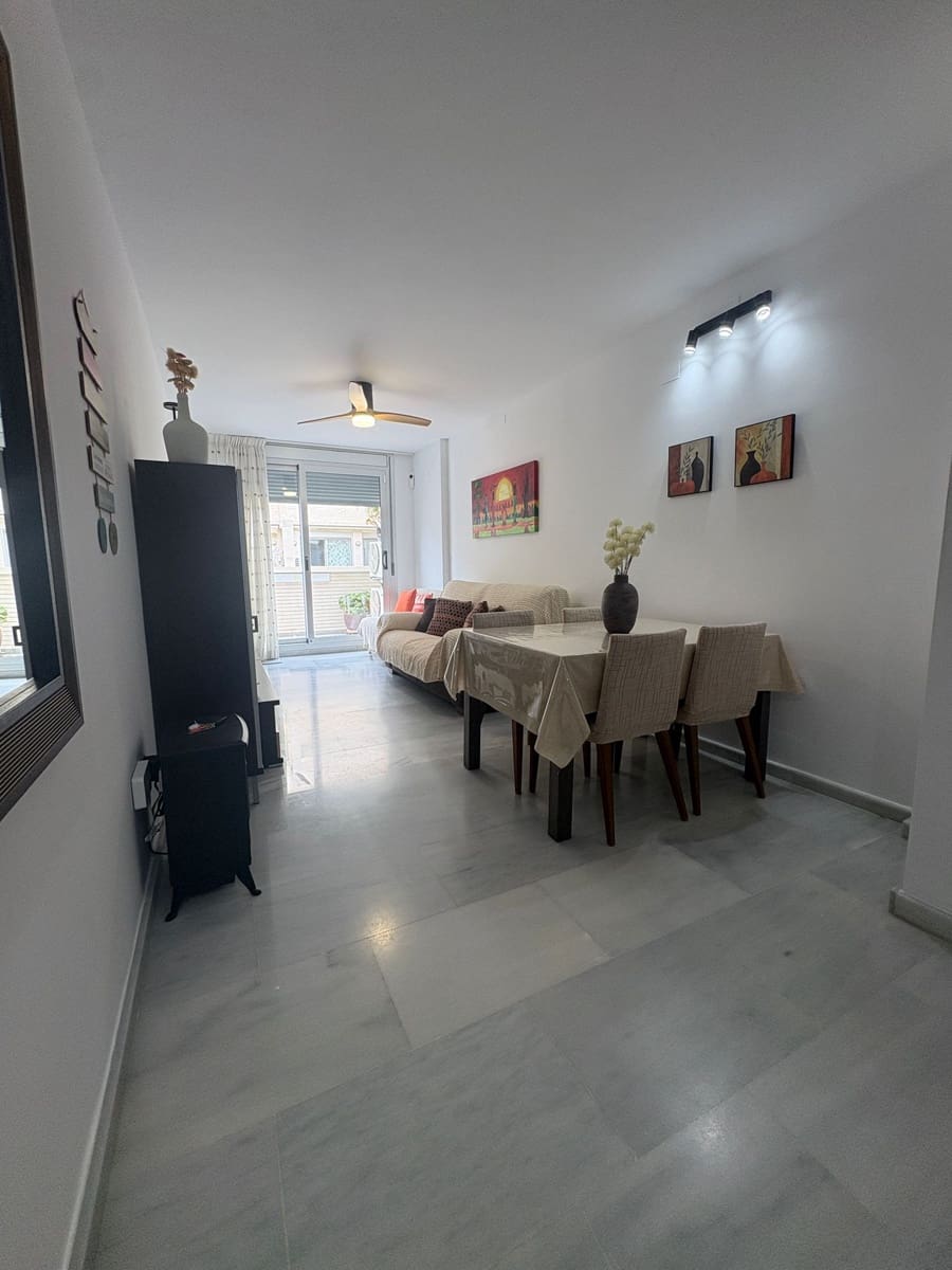 2 bedroom Apartment for rent in Denia with pool garage - € 1,000 (Ref: 10117136)