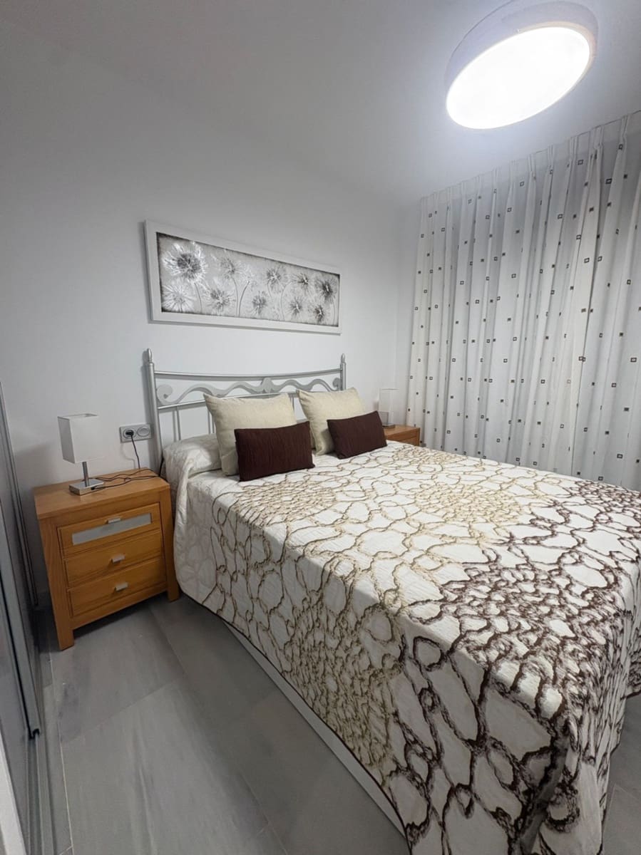 2 bedroom Apartment for rent in Denia with pool garage - € 1,000 (Ref: 10117136)