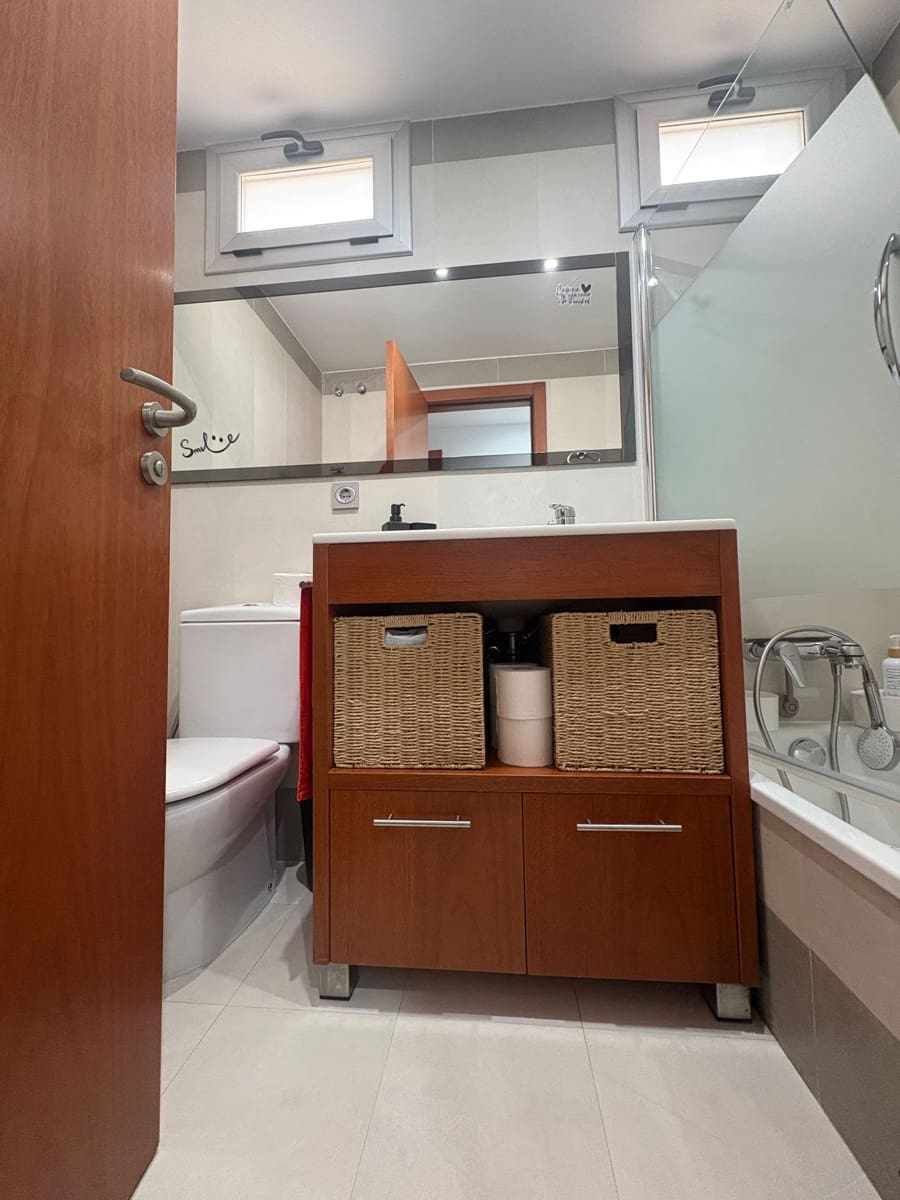 2 bedroom Apartment for rent in Denia with pool garage - € 1,000 (Ref: 10117136)