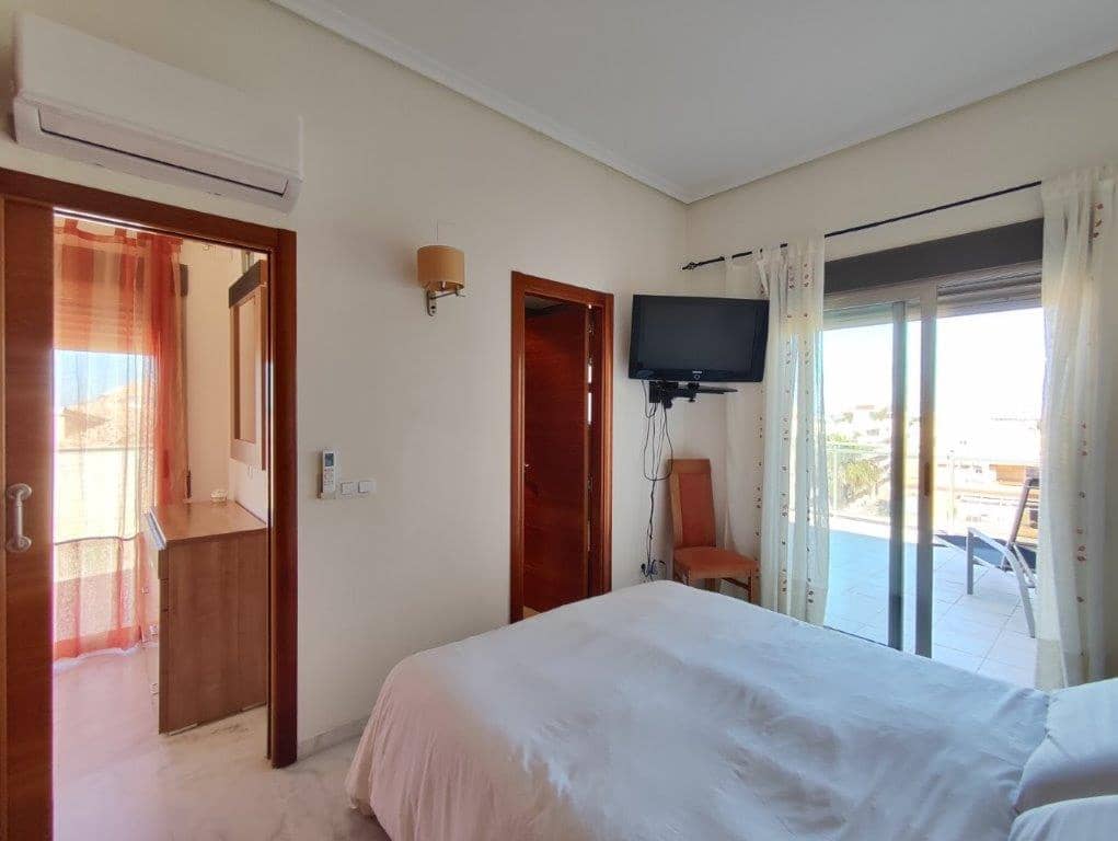 3 quarto Penthouse para venda em Denia com piscina garagem - 595 000 € (Ref: 10134935)