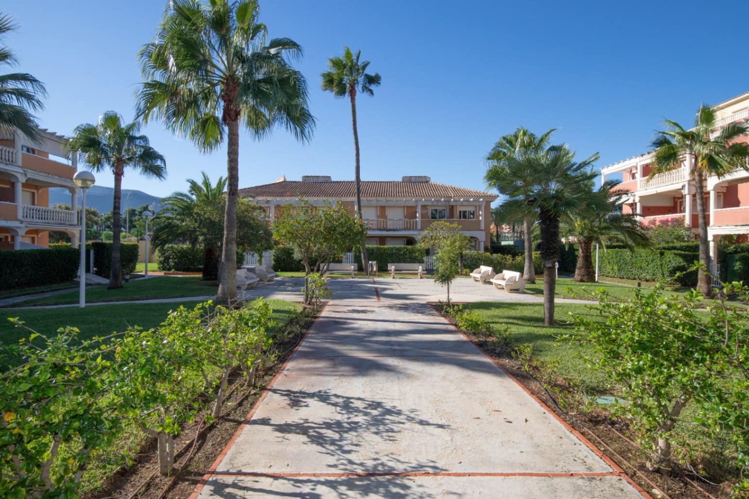 Apartamento de 2 habitaciones en Dénia en venta con piscina garaje - 309.000 € (Ref: 10179214)
