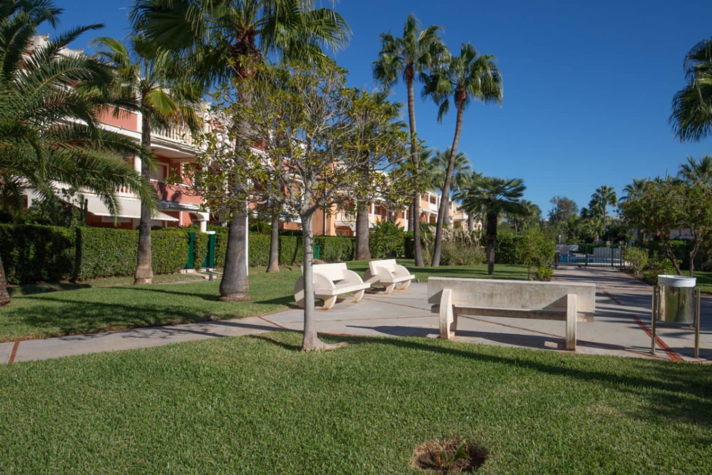 Apartamento de 2 habitaciones en Dénia en venta con piscina garaje - 309.000 € (Ref: 10179214)