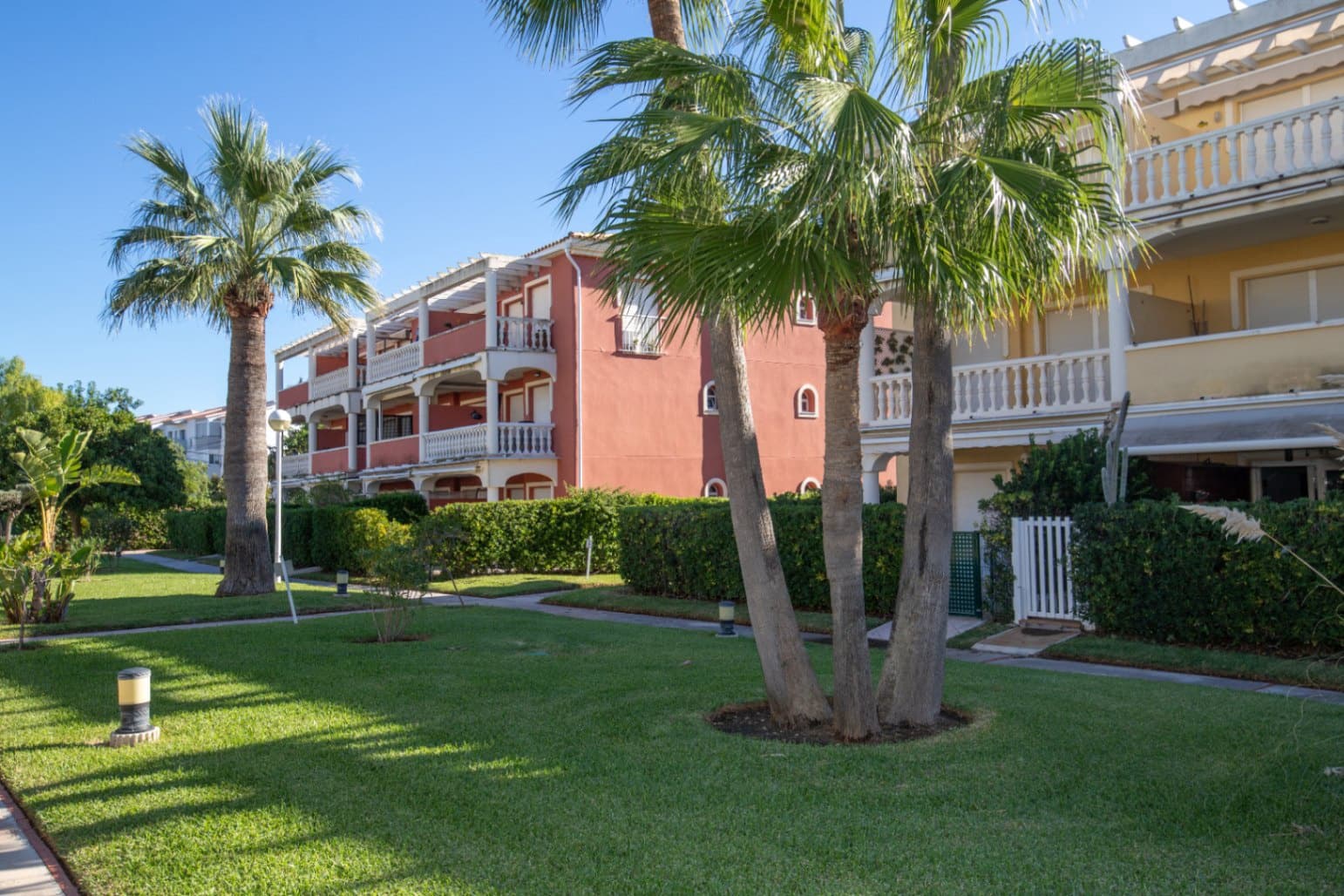 Apartamento de 2 habitaciones en Dénia en venta con piscina garaje - 309.000 € (Ref: 10179214)