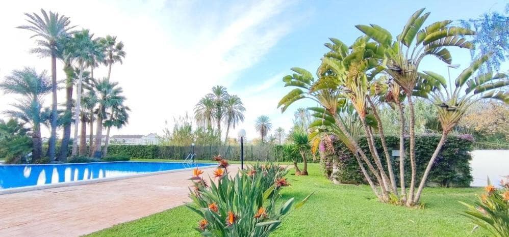 Apartamento de 3 habitaciones en Dénia en venta con piscina garaje - 399.000 € (Ref: 9425896)