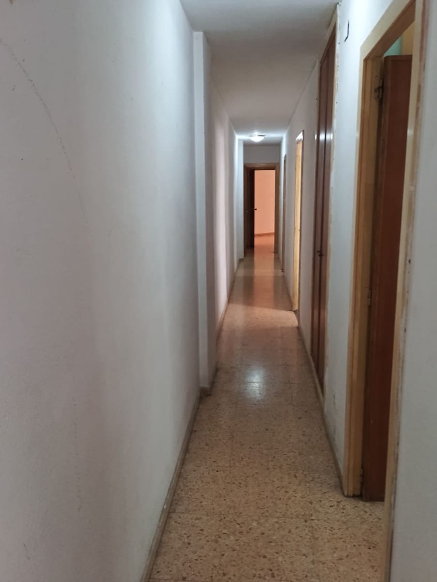 Piso de 3 habitaciones en Dénia en venta - 164.000 € (Ref: 9425902)