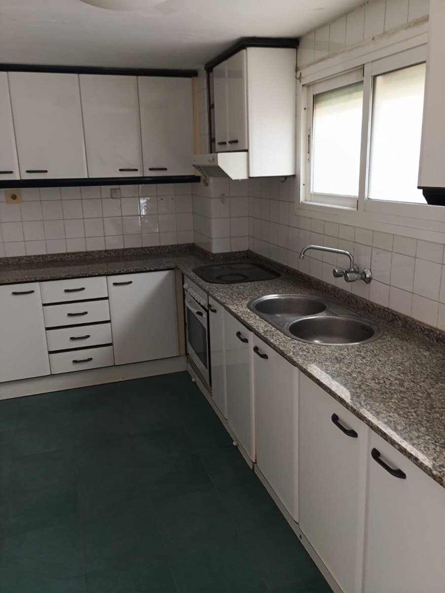 Piso de 3 habitaciones en Dénia en venta - 164.000 € (Ref: 9425902)