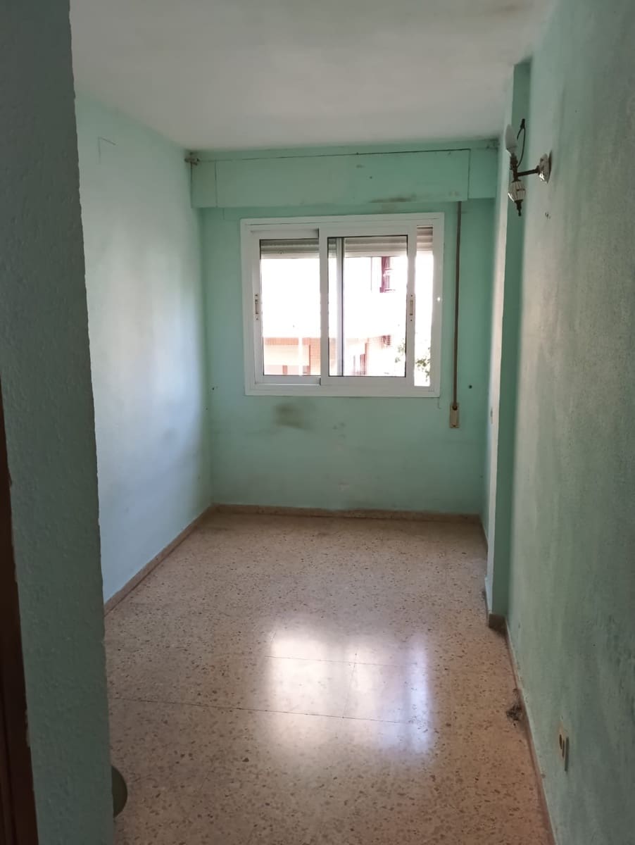 Piso de 3 habitaciones en Dénia en venta - 164.000 € (Ref: 9425902)