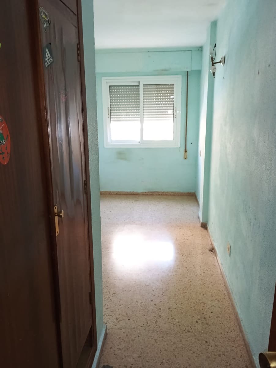 Piso de 3 habitaciones en Dénia en venta - 164.000 € (Ref: 9425902)