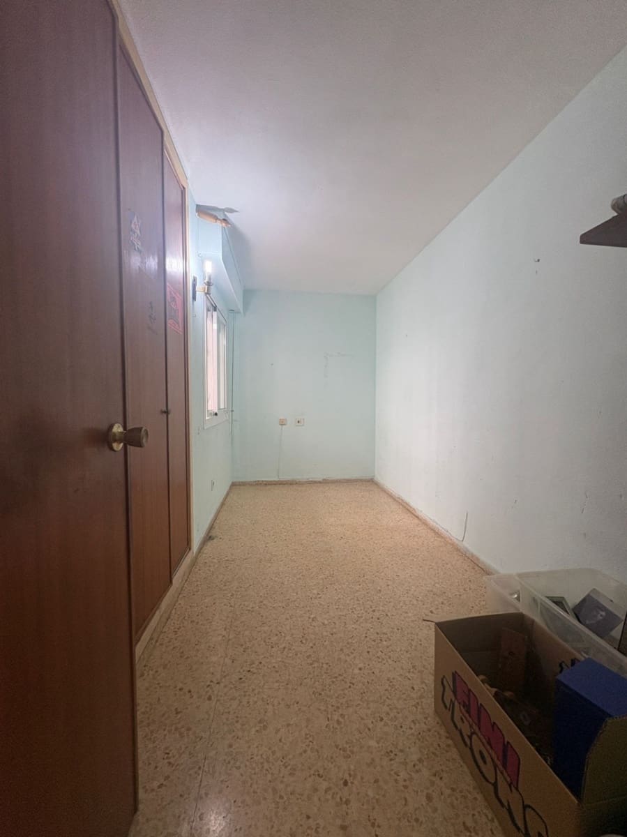 Piso de 3 habitaciones en Dénia en venta - 164.000 € (Ref: 9425902)