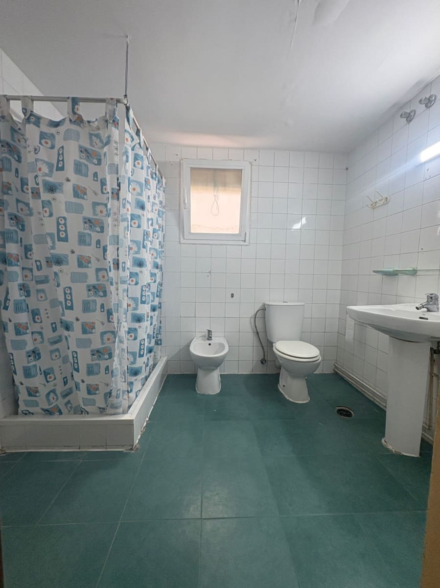 Piso de 3 habitaciones en Dénia en venta - 164.000 € (Ref: 9425902)