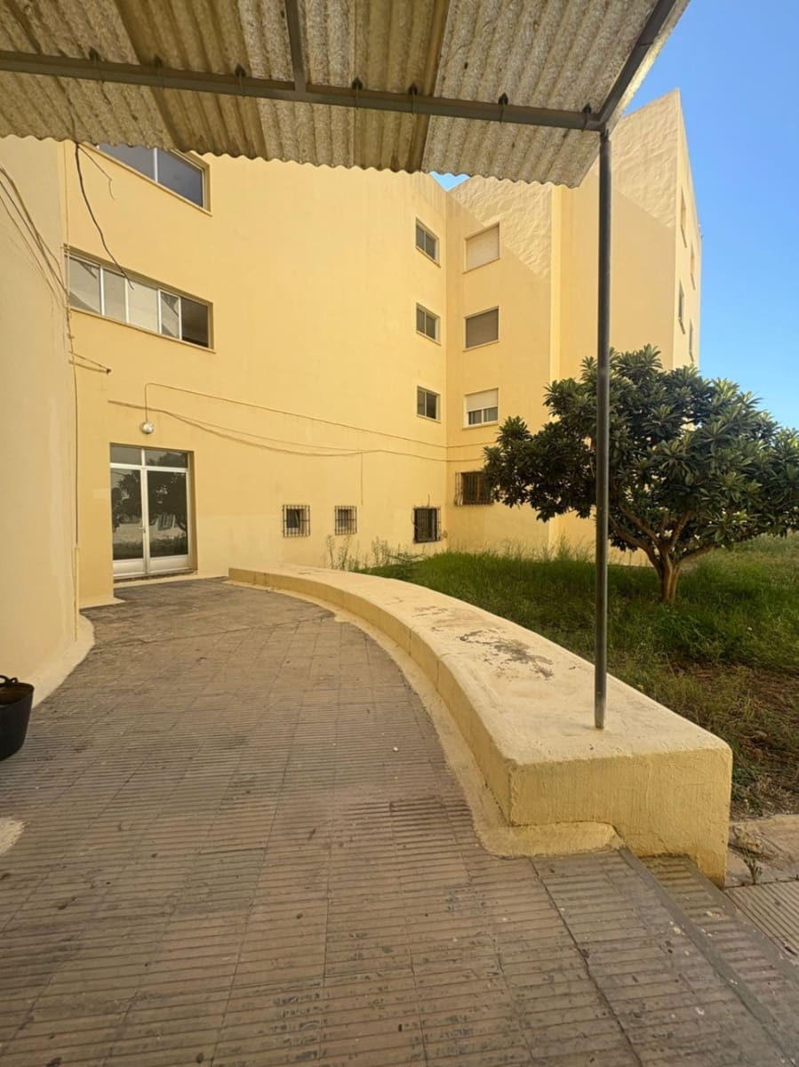 Piso de 3 habitaciones en Dénia en venta - 164.000 € (Ref: 9425902)