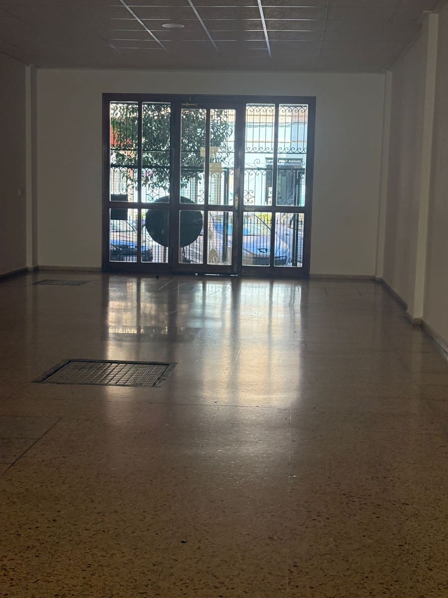 Piso de 3 habitaciones en Dénia en venta - 164.000 € (Ref: 9425902)