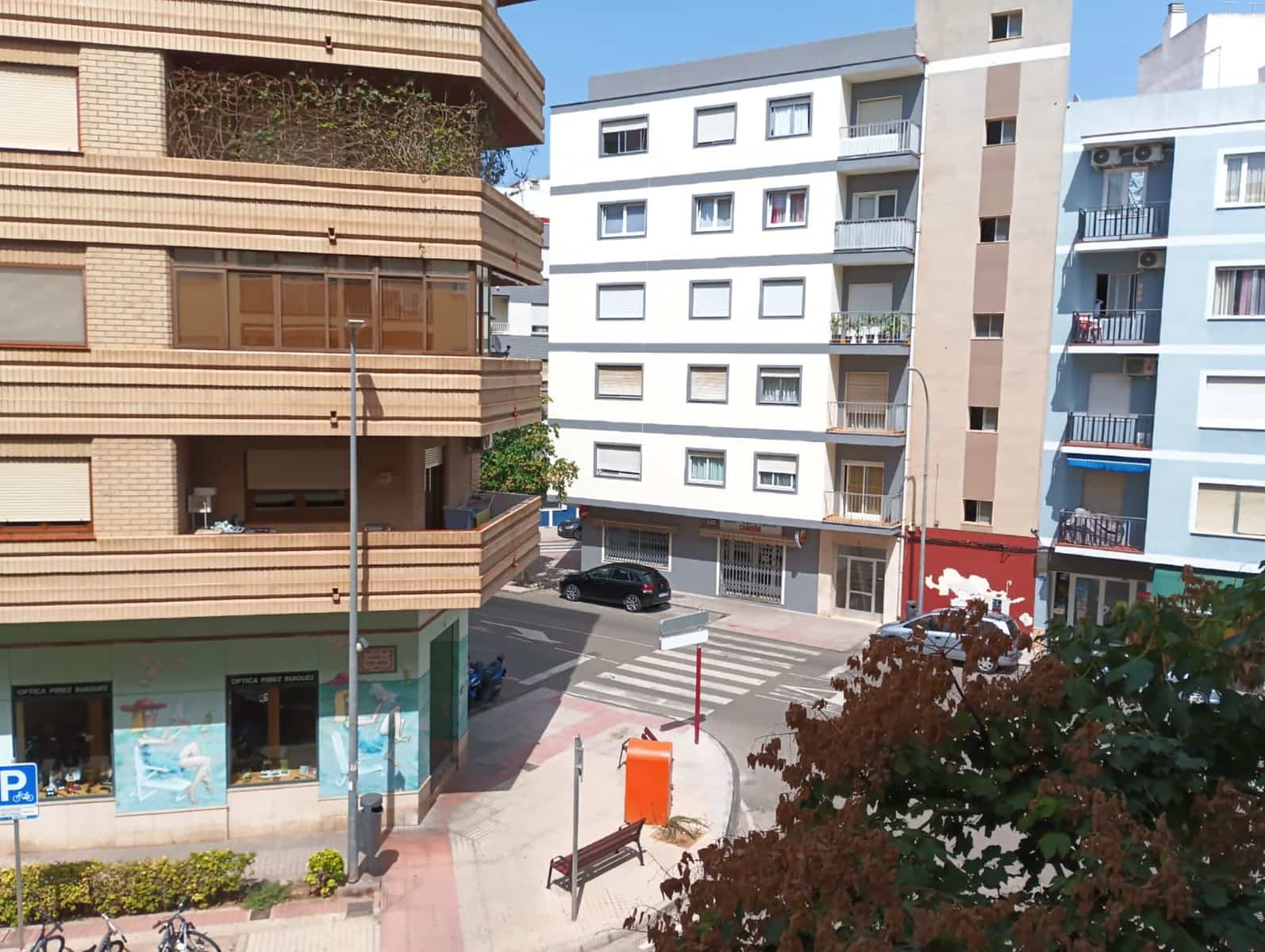 Piso de 3 habitaciones en Dénia en venta - 164.000 € (Ref: 9425902)